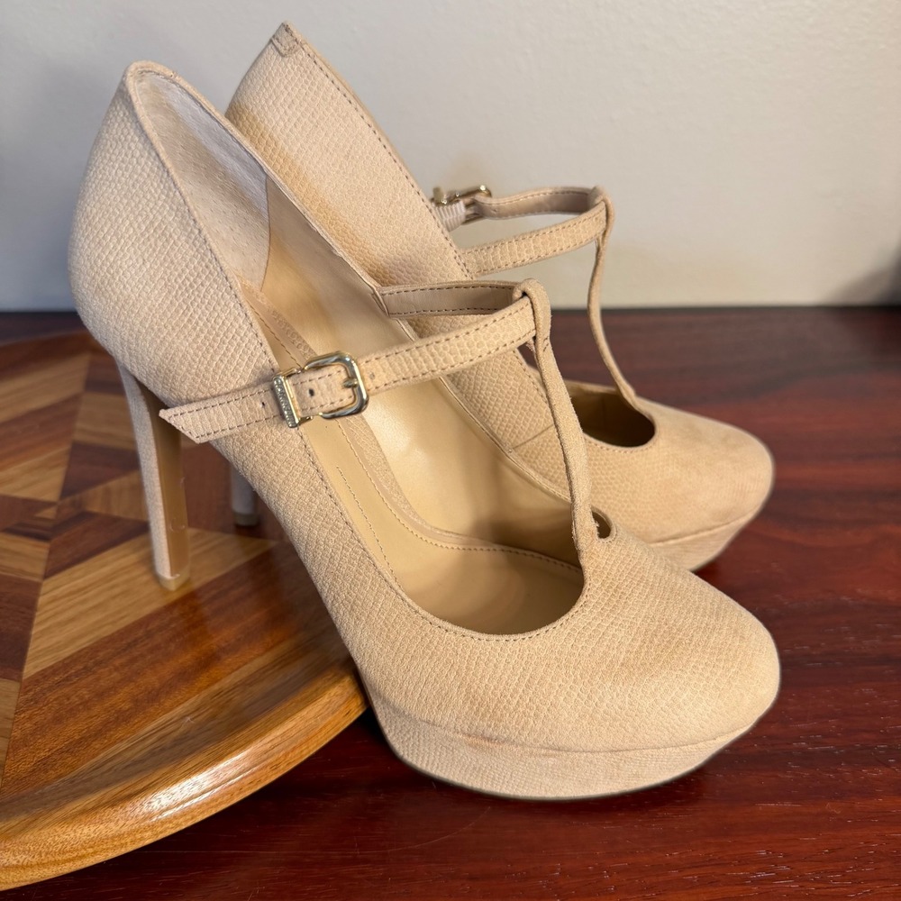 Gianni Bini Beige Textured T-Strap Platform Pumps Stiletto Heels Women 7M